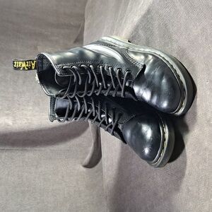 Dr. Martens 11821 1460 Black Smooth Leather 8 Eyelet Combat Boots VG- US 5